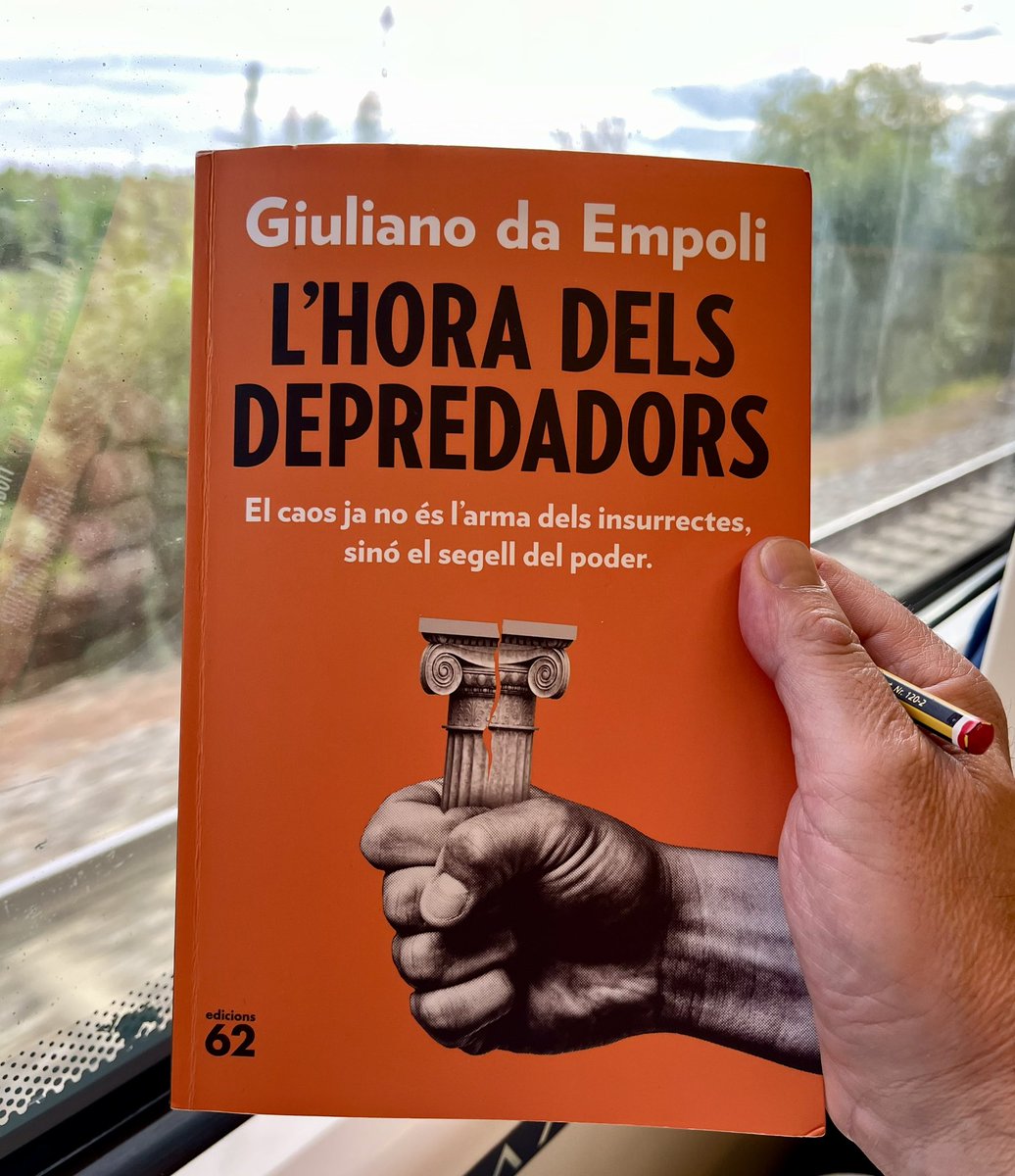 “Les nostres democràcies encara semblen sòlides. Però ningú no pot dubtar que el més dur encara ha de venir”, i “els defensors de la llibertat semblen singularment mal preparats per a la tasca que els espera”.

Fa 11 anys, algú parlava de “la voracitat dels carronyaires”. Avui,