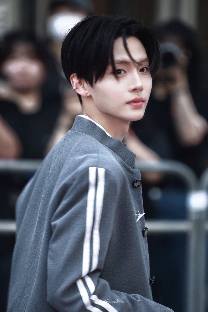 흑발에 홍합....
jonna게 사랑했다 흡..꺽.....눈물이..