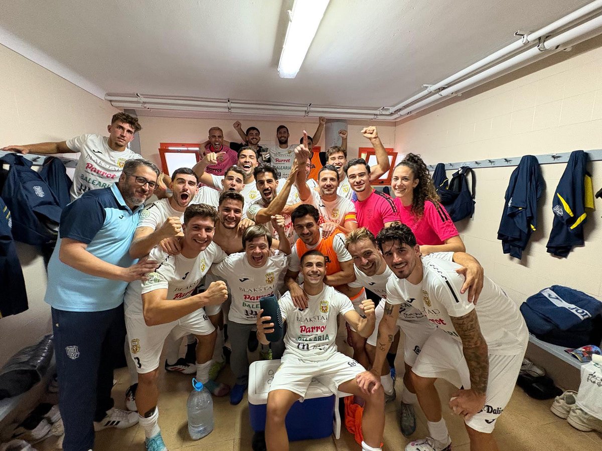🤍🍍➕3️⃣ 🔥

#endavantpenya #scrpeñadeportiva