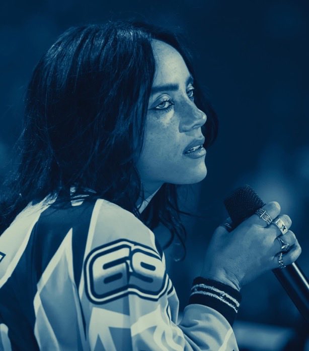 SHES SO FUCKING FINE