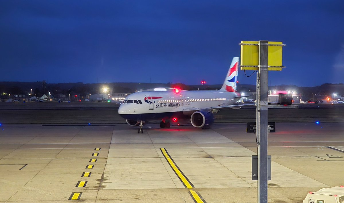 Back in the skies again with <a href="/British_Airways/">British Airways</a> BA1315 to #LondonHeathrow. Some more training with work and then a nice long weekend! Have a great Sunday👏 #britishairways #aberdeen #london