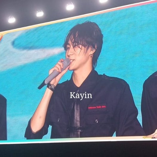 ݁˖୨ৎkarinaa𖹭.ᐟ tweet media