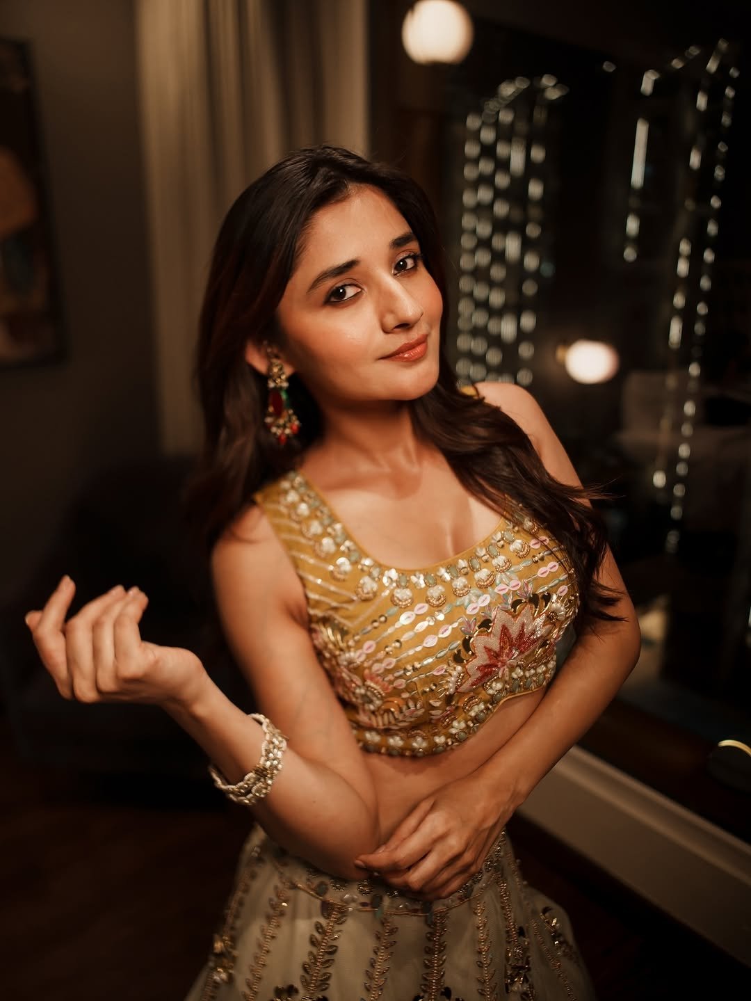 G3o9KDPXQAAnUcx?format=jpg&name=large