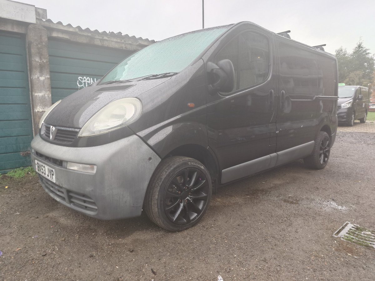 RubyKitsuneFox's tweet image. Any one going to @cfconvention next year, a team member from my Drag racing team will be taking the Team van and I will be bring Nagash to motorfurs, for it last send off.
Just before the MOT Runs out.
So come see the Nagash Drag Racing Team in full, feel free to ask questions.