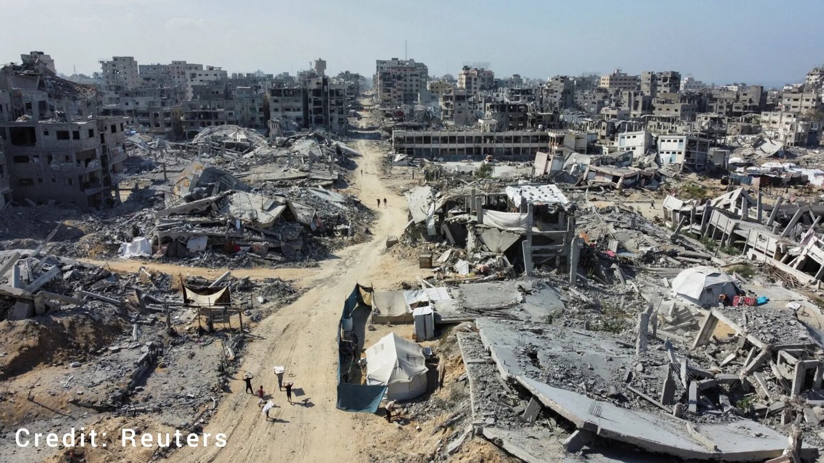 On_The_News_UK's tweet photo. 🚨 CEASEFIRE SHATTERED! 💥 Israeli jets POUND Gaza after Hamas terrorists open fire on IDF troops in Rafah. Just days after US-brokered peace—flames reignite!
Who's sabotaging hope? Wake up, world!
#GazaAirstrikes #HamasAttack #CeasefireFail https://t.co/AtvBI0tDDG