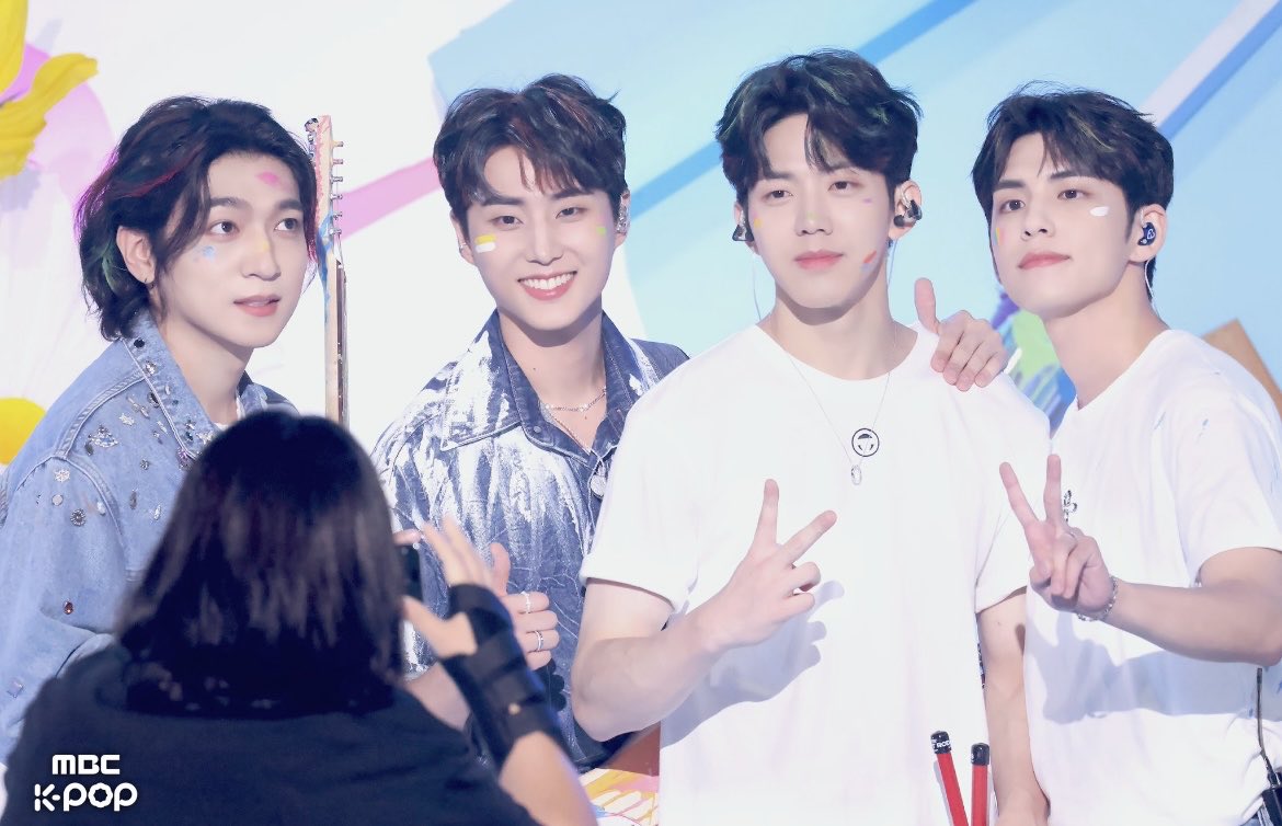 #2025MAMAVOTE #DAY6
데이식스가 상 받을수 있게 투표 한번씩 해요 ♡