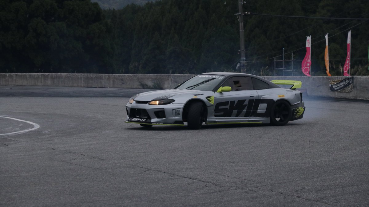 ジラちゃん　 Kyosho Lazer Zx Bodyshell Undertray Wing Lexan Reproduction