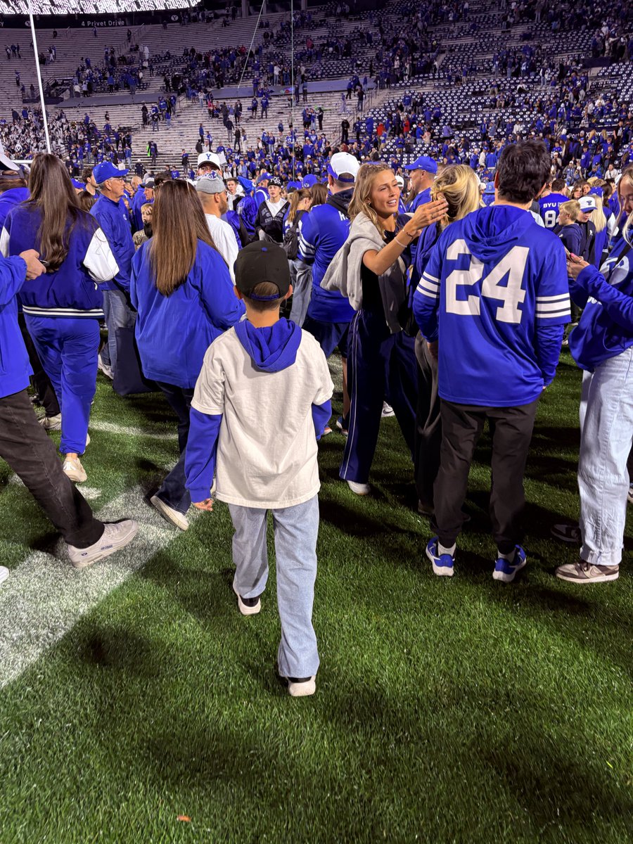phebrooks's tweet photo. Brigham! Unlocked some core memories tonight #Byu https://t.co/qZCUlnkVDO
