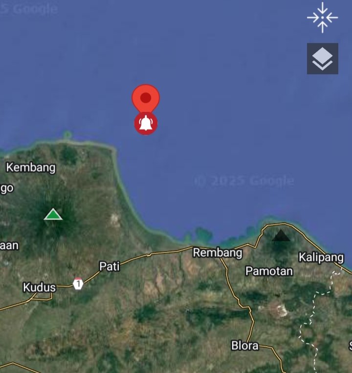Gempa Dalam M 3.3 dengan kedalaman 520 km, terjadi di  LAUT JAWA
Minggu 19 Oktober 2025