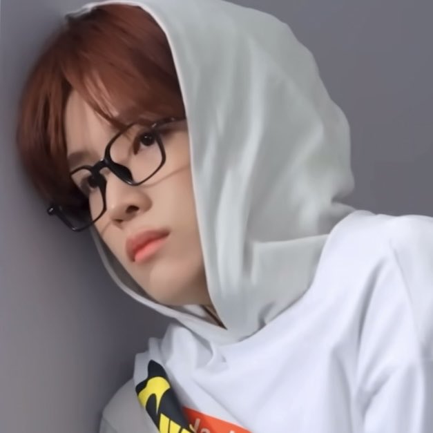 🐾 (@jsc01o913) on Twitter photo 