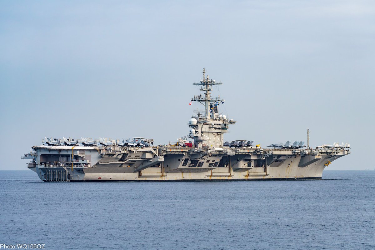 東京湾フェリーからジョージ・ワシントン（USS George Washington, CVN