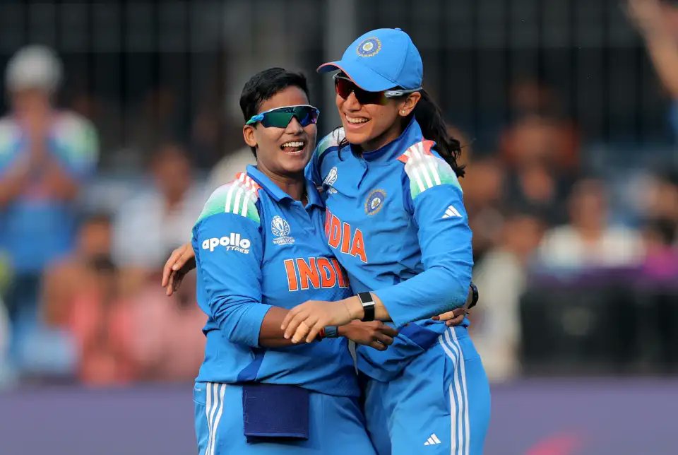 MidnightMusinng's tweet photo. Deepti Sharma becomes the 2nd Indian to reach 150 ODI wickets:
255: Jhulan Goswami
153: Deepti Sharma
One of India’s finest !! 👏👏
#INDvENG #INDvsENG #INDWvENGW #INDvsENGW https://t.co/q5HgaY6HG5