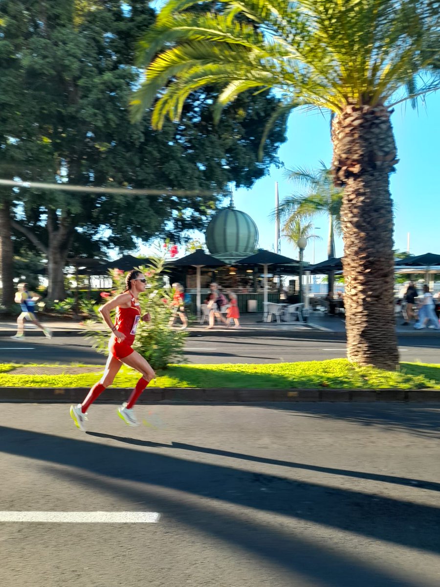 Para conseguir los objetivos que nos proponemos hay que ser constantes. Saber nuestros puntos fuertes, pero también los débiles. Saber que los demás también corren y se esfuerzan día a día. Pero sobretodo, hay que disfrutar del camino. Enhorabuena <a href="/MariaJosePueyo/">María José Pueyo</a>