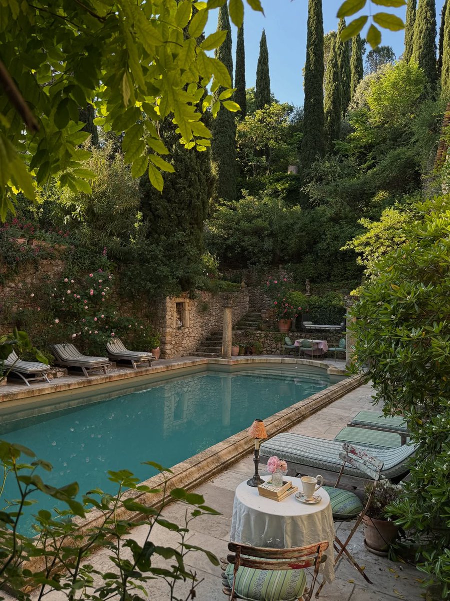 gardensterraces's tweet image. 📍Provence, France