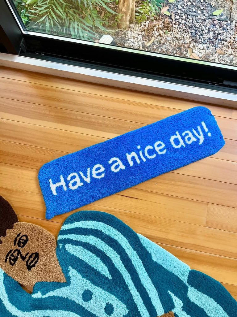 have a nice day! チャットの吹き出しをモチーフにしたラグマット 店頭