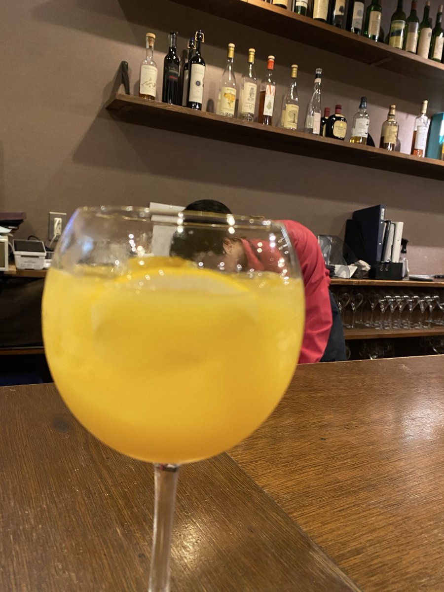 三重公演が終演いたしました！
ご来場いただいた皆さま、
気にかけてくださった方々、
関係者の皆さま、
ありがとうございました！

次は12月に大阪です🪿🪿🪿大阪！！

黄色の森(お月さまみたいで)っぽいと思って撮ったテキーラサンライズ🌝
全然ピント合ってへんかった。