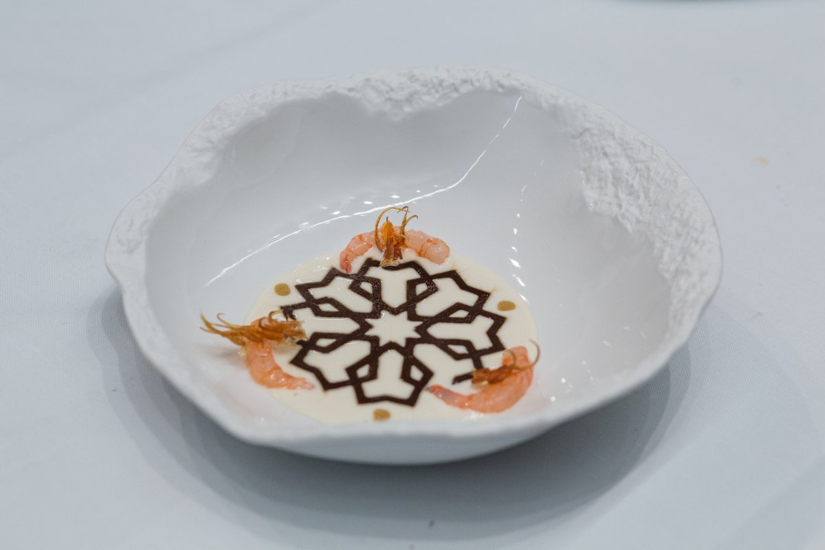 Quisquillas de Motril con azulejo de ajoblanco - ajo negro (2017, Sevilla)