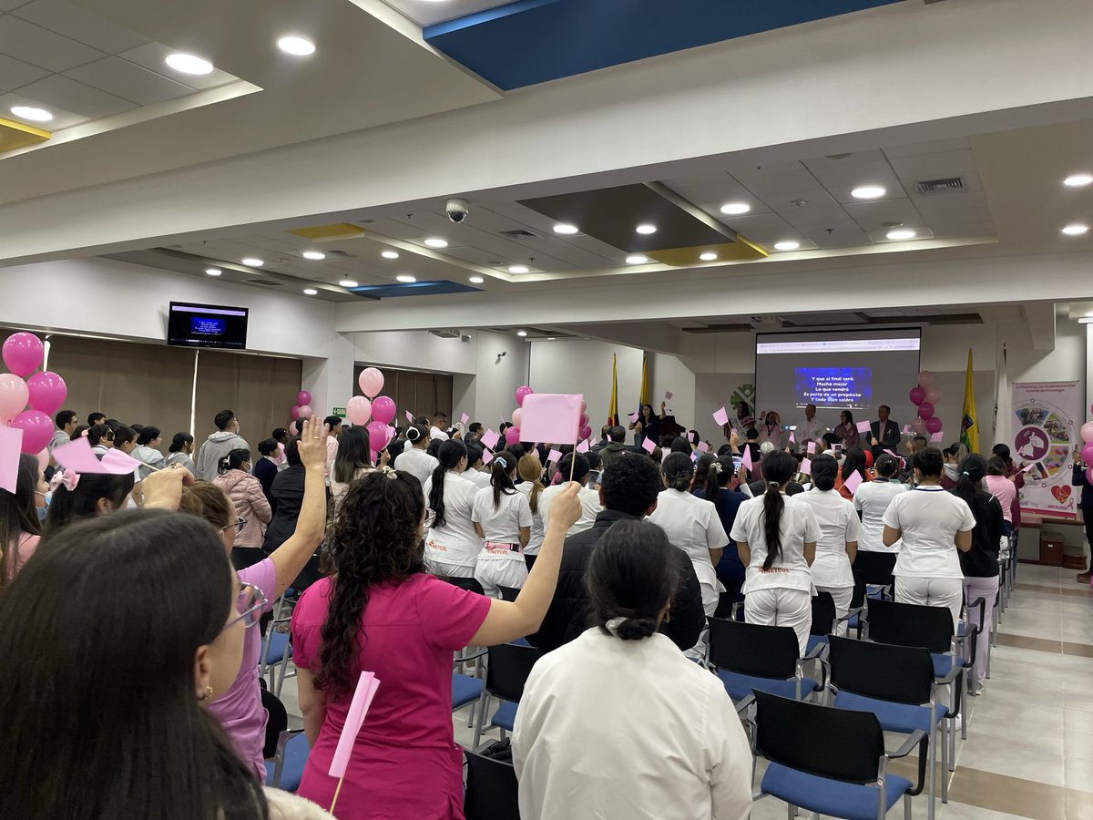 Con nuestras pacientes oncológicas compartimos un espacio lleno de sensibilidad, esperanza y mensajes de vida. 🩷

Hoy, 19 de octubre, conmemoramos el Día Mundial contra el Cáncer de Mama 🎀

En el Hospital Universitario Departamental de Nariño nos unimos a esta jornada junto al