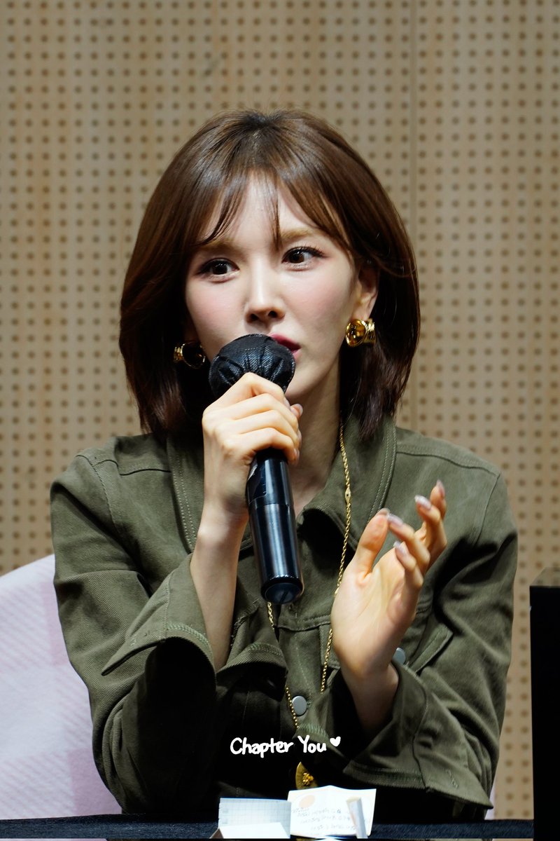 ChapterYou221's tweet image. 251019 비트로드 팬싸인회
BEATROAD Fansigning

#WENDY #웬디 #Sunkiss #CeruleanVerge #WENDY_Verge