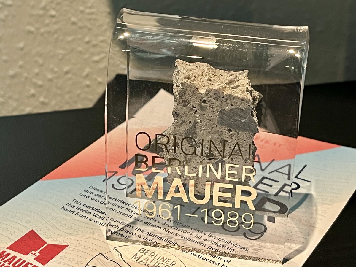 ベルリンの壁を買いました