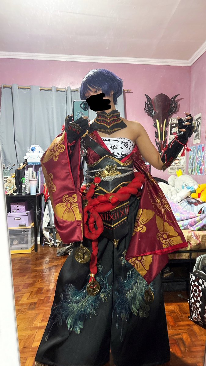 Messy room. I was too excited to try it on!! 😭

Going to the gym was definitely worth it