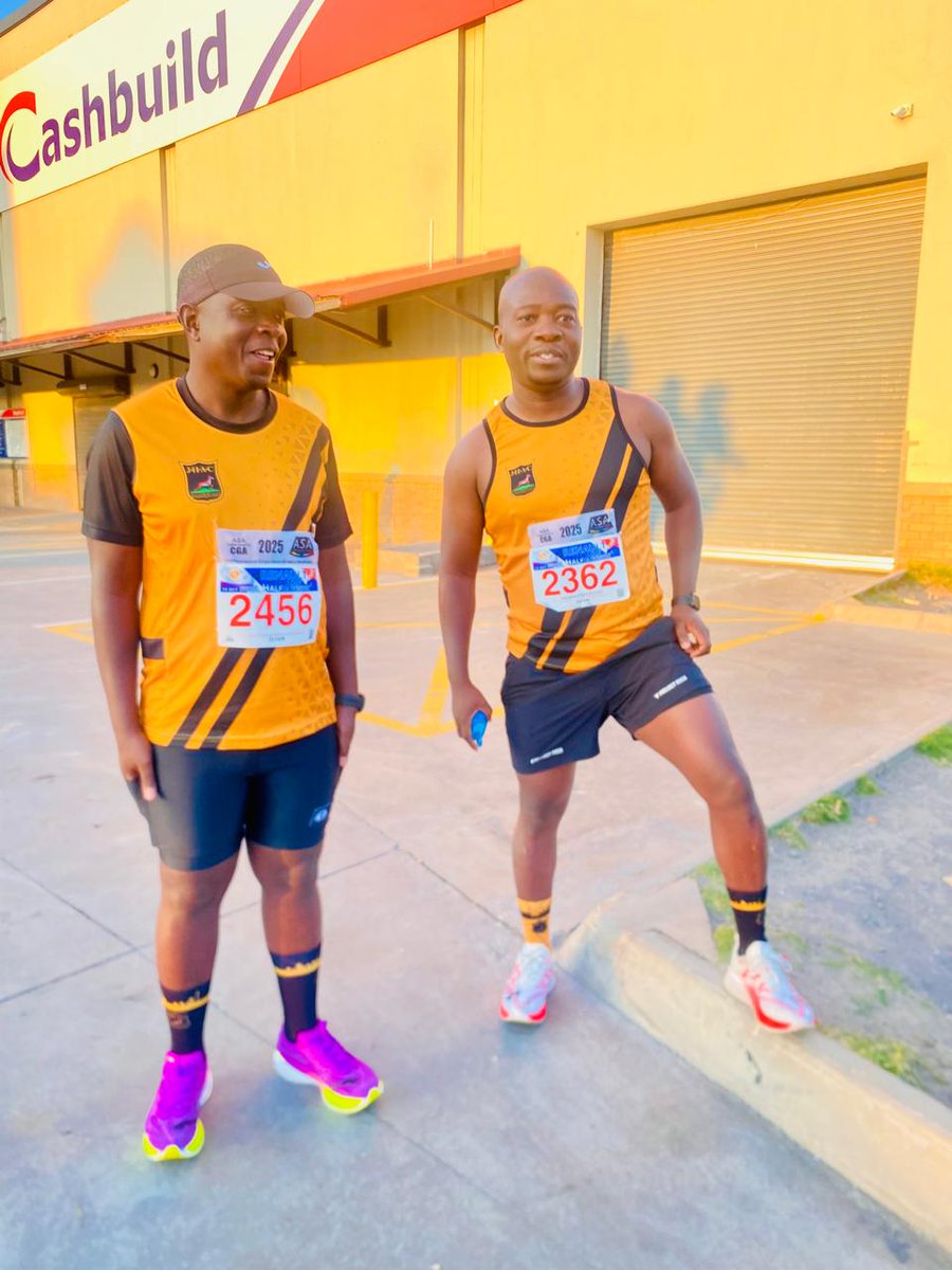 Here in SA, our members showed up and conquered the Renault Diepkloof Half Marathon. 🏃‍♂️ 🏃‍♀️ 

Well done, champs! 🎉 

#joburgharriers #halfmarathon #runners #swiftandfree #Johannesburgharriersac #runningclub #weekendrun #weekendsareforrunning #run #races