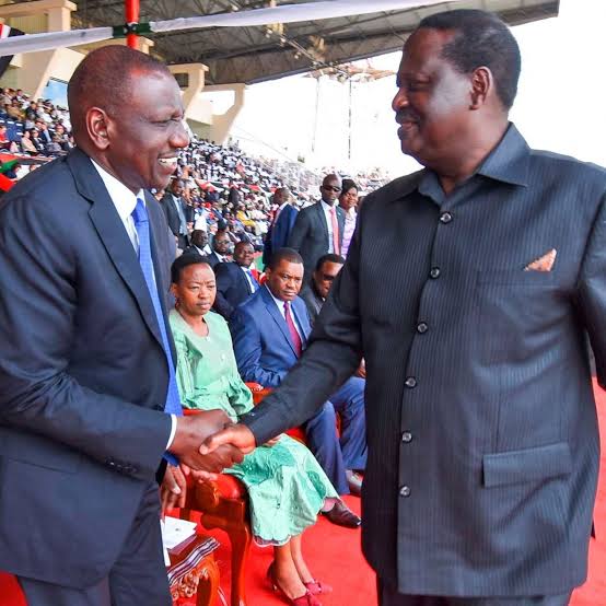 hassanadan837's tweet image. Thank you President  williamRuto for giving  Raila Odinga a perfect sendoff,indeed Baba was a national treasure May his soul rest in peace😭😭😭😭😭😭
#Bondo #RuthOdinga #Sifuna #UhuruKenyatta #BabuOwino #SimbaArati #Mbadi #junet #joho #orengo #GladyWanga#Kalonzo #MillieOdhiambo
