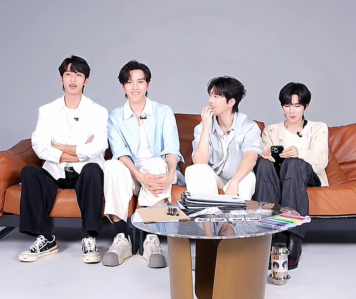 โคตรจะน่ารัก 🫶🏻

1 THOUSAND 1 WISHES
#D4sLittleChat