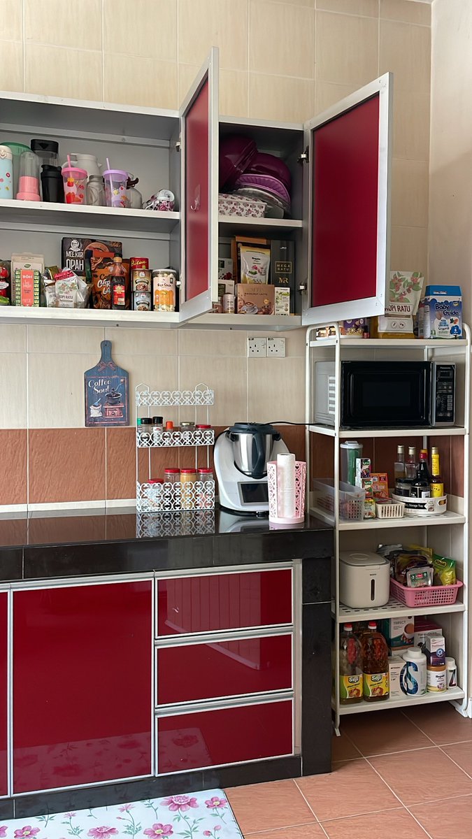 Hi, anyone who needs cleaning service boleh contact i 🌸🧽🧺