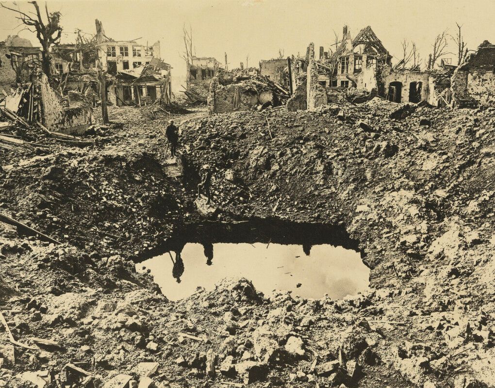 TheHistoryPress's tweet image. #OnThisDay in 1914, Near #Ypres, Allied and German forces begin the first of three battles to control the city and its advantageous positions on the north coast of Belgium during the #FirstWorldWar. Discover the battle tactics here⚔️🪖: buff.ly/xWM08NP #OTD #WWI