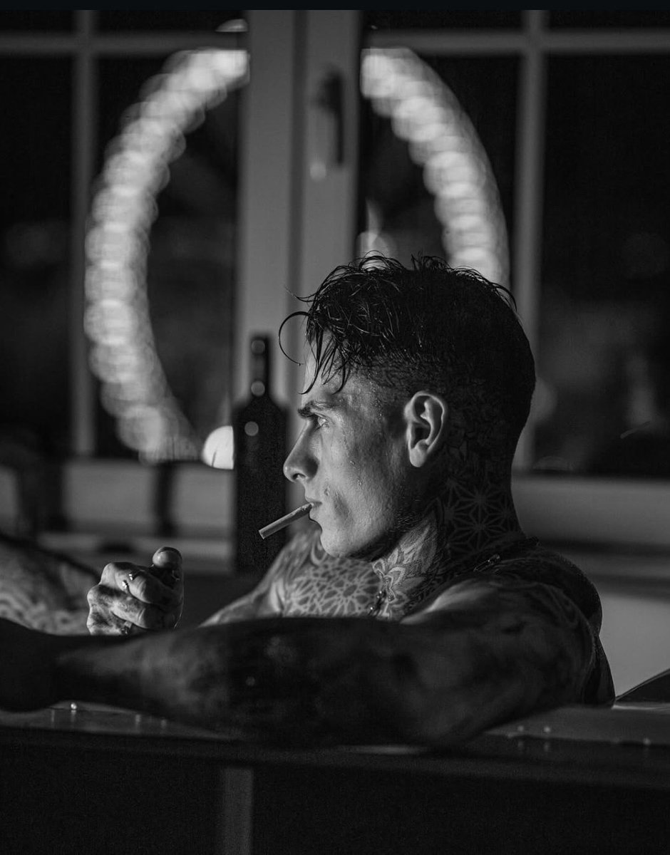 Matthew tweet media