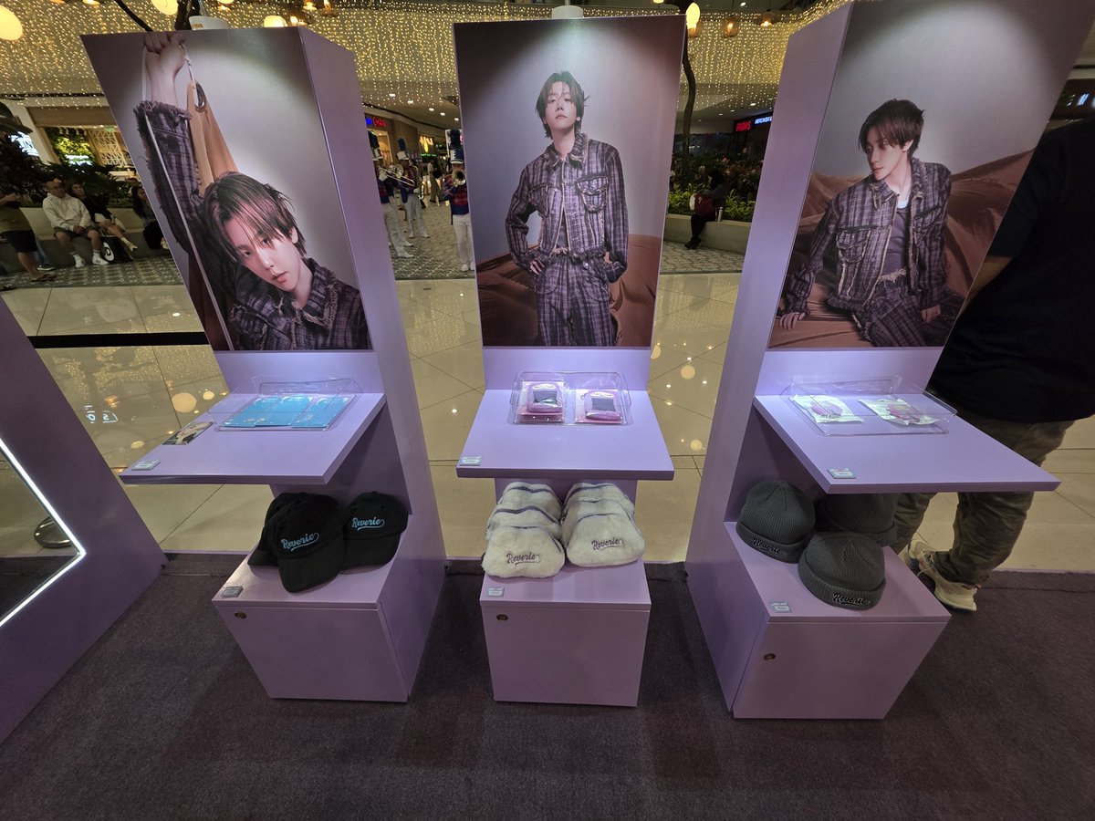 OPEN FOR PURCHASE ASSISTANCE

Baekhyun Essence of Reverie Pop up in Manila 

♡ prices in the photo
♡ DOP: payo | until available
♡ MOP: gcash / seabank / wise

CAN SHIP WORLDWIDE!

Next Visit: Thursday, Oct 23

DM me or <a href="/PassMelon2/">PAYPAL & PURCHASE ASSISTANCE | MELON & GENIE PASS</a> to pasabay ^^

#ReverieinManila #BAEKHYUN