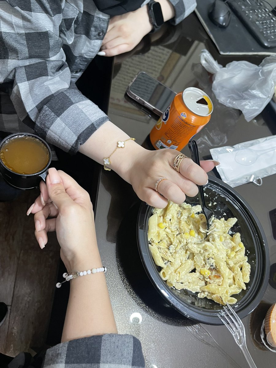 ست همکاریو این حرفا😔😂