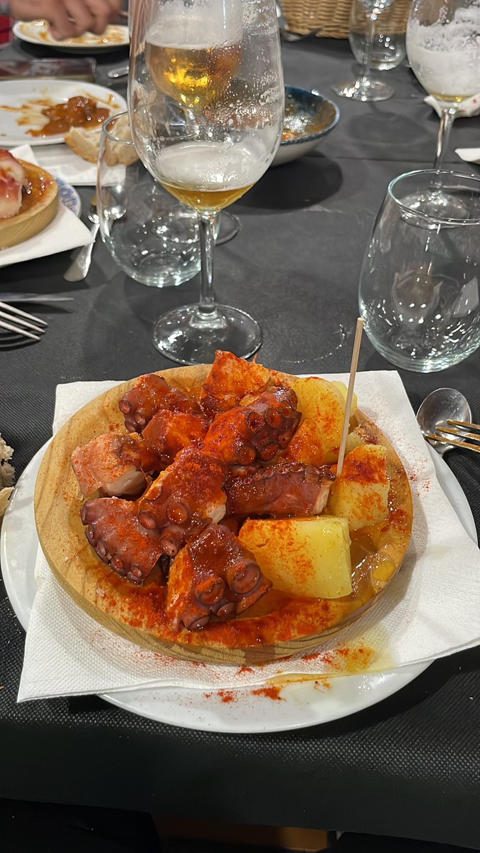 RulooNieto's tweet image. No todo es fútbol en la vida. Ni desgracias. A las armas.