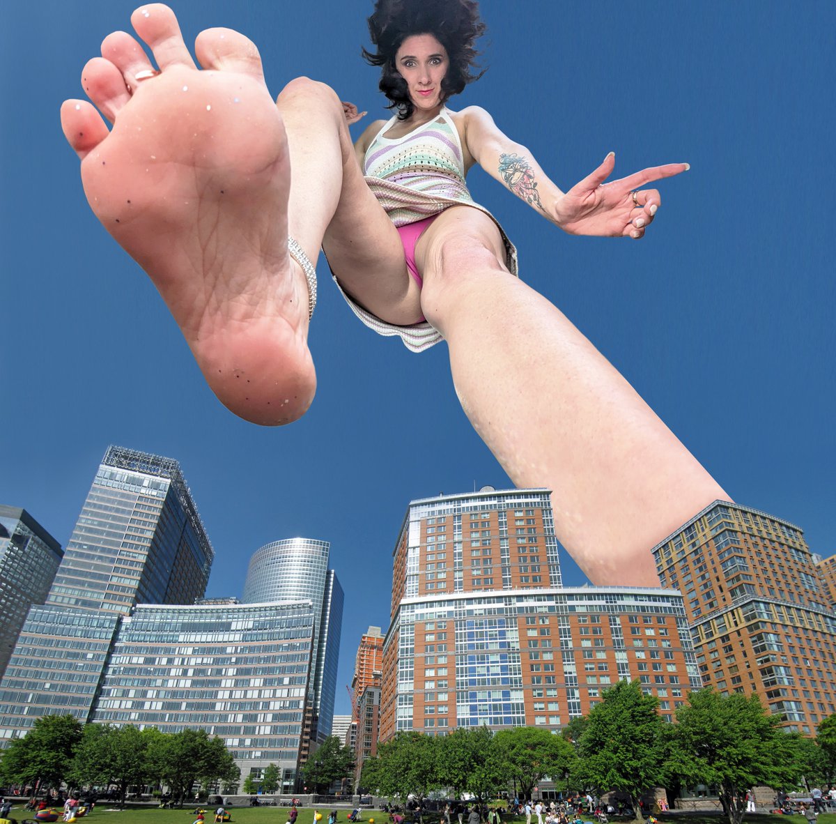 Beautiful Goddess <a href="/smgiantess/">smgiantess | Stephanie Mason 🇨🇦</a> getting ready to pass judgement on her tiny worshippers!