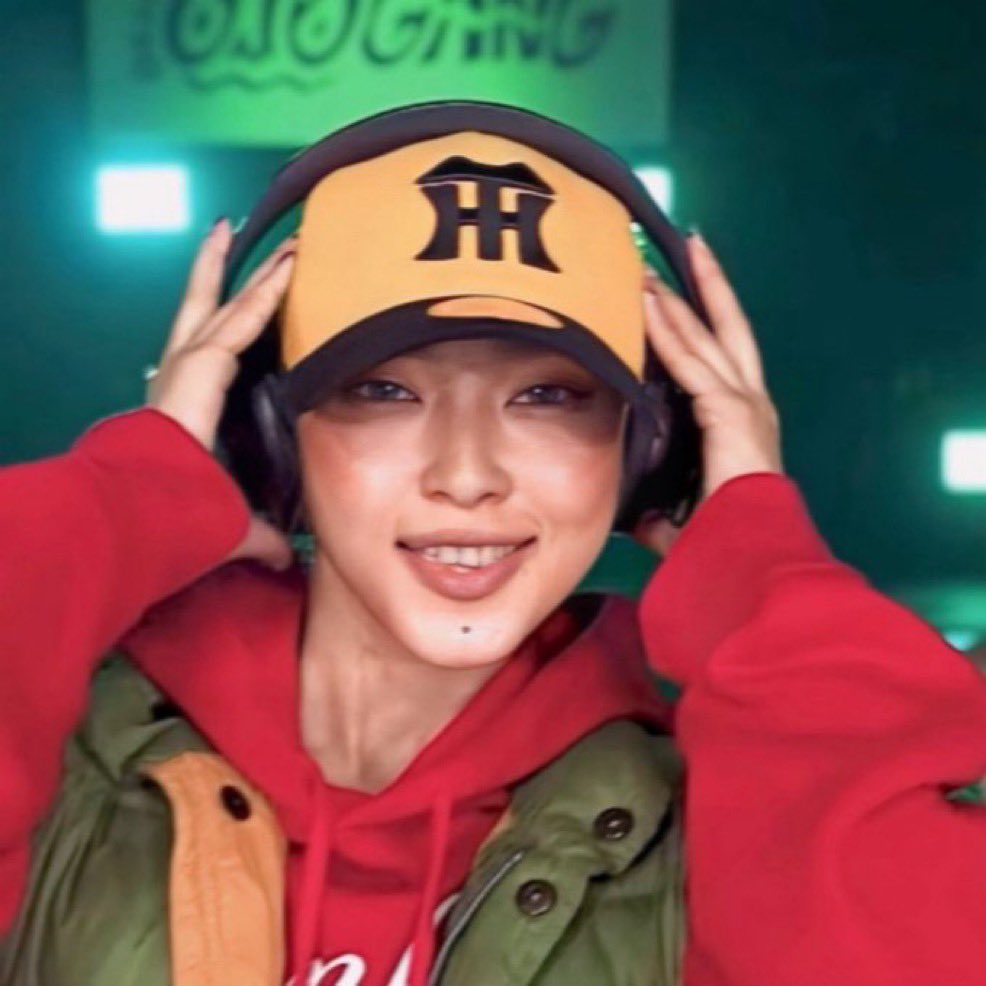 kyoka_gf's tweet photo. 그언니는 어디로 갔을까 https://t.co/uc7PLelUw9