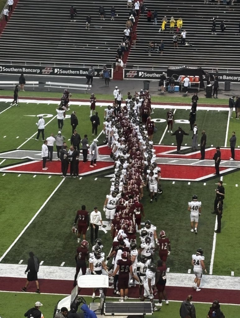 Bisons win! <a href="/Harding_FB/">Harding Football</a> #GOBisons