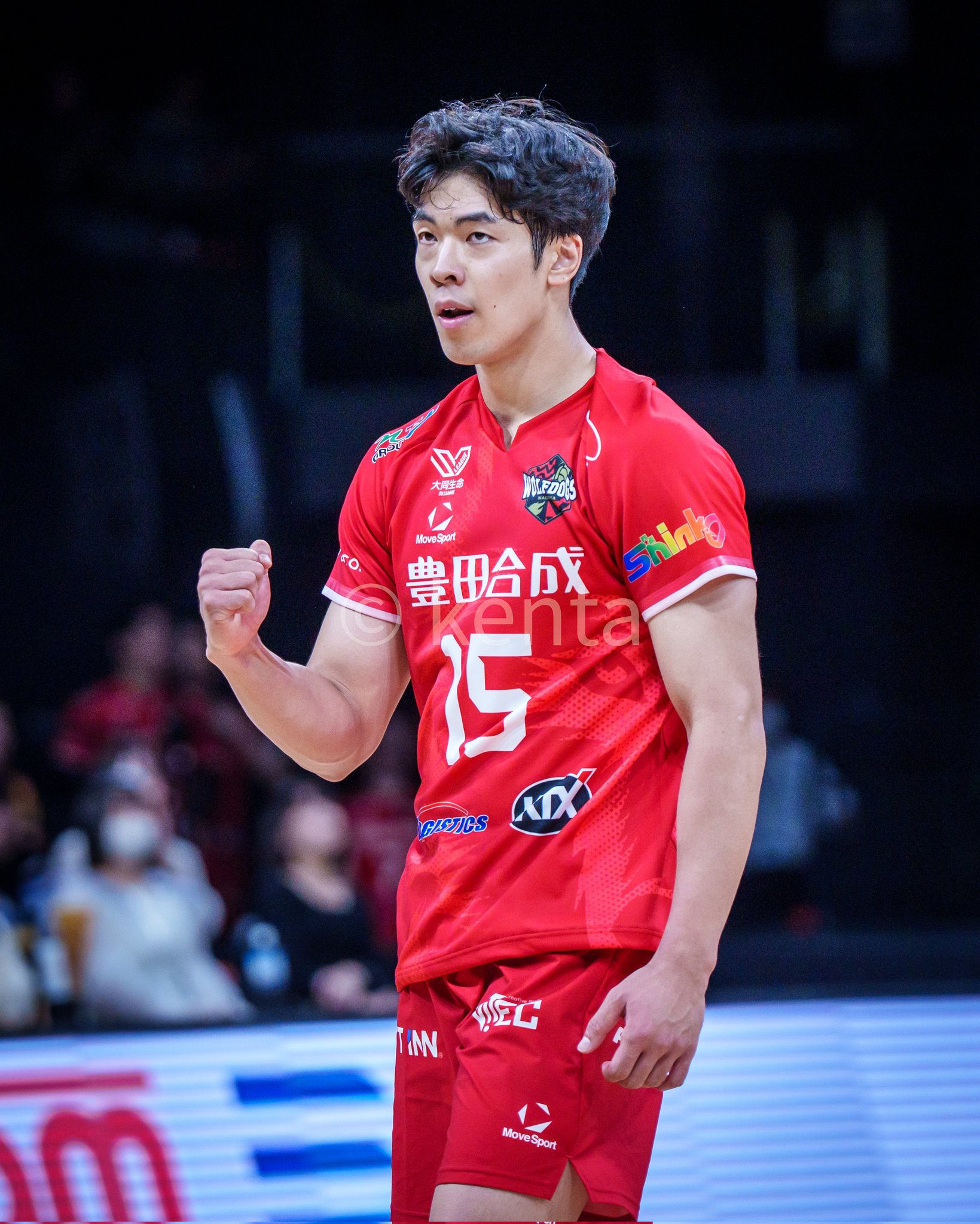 豊田合成Trefuerza時代　永露元稀選手　長袖 豊田合成Trefuerza時代 永露元稀選手 長袖 - メルカリ