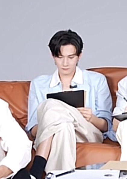 เจียงเหิงยังไม่หายป่วยช่ายม่าย 🥺
ขอให้หายป่วยเร็วๆนะ 🫶🏻🌊

1 THOUSAND 1 WISHES
#D4sLittleChat