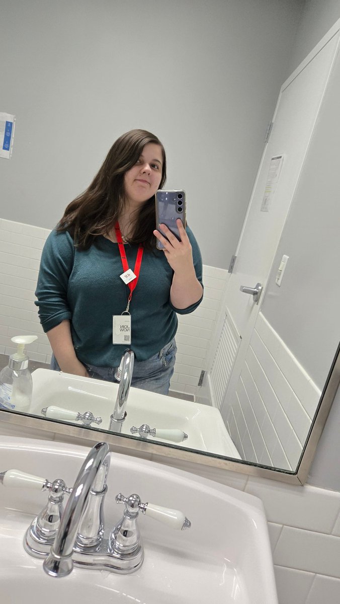 Good morning Twitter! ✨️  

Another day, another morning.  Just remember you can do anything you set your mind too. Don't ever give up 😊