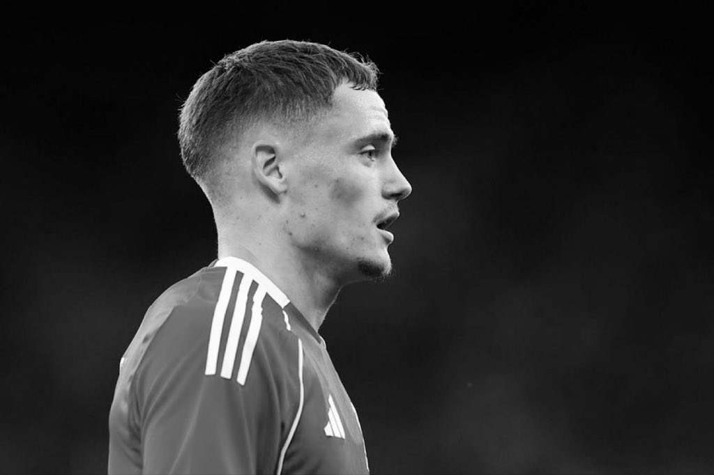 🚨🚨🚨🚨🚨 عاجـل :

فلوريان فيرتز دكة ضد مانشستر يونايتد ❌