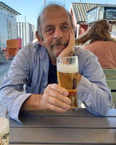 ״בושה וחרפה למשפחות החטופים אתם צריכים לנשק לנתניהו את הנעלים שהוא נועל אין לכם הכרת הטוב״ (ציטוט אמיתי)

למה לא ננשק לנתניהו את הנעליים?
חיים פרי.

נחטף בחיים בגיל 79. שרד במשך חודשים במנהרות חמאס בחאן יונס. אמר בימים הראשונים למלחמה "זה ייקח שנתיים" ועל פי עדויות נוספות הוסיף