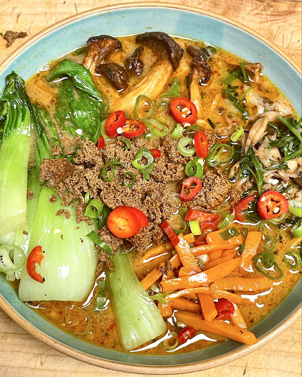 superringgo's tweet image. Ramen mit Pak Choi und selbstgemachten gerösteten Tofu usw. ..
#vegan #GoVegan