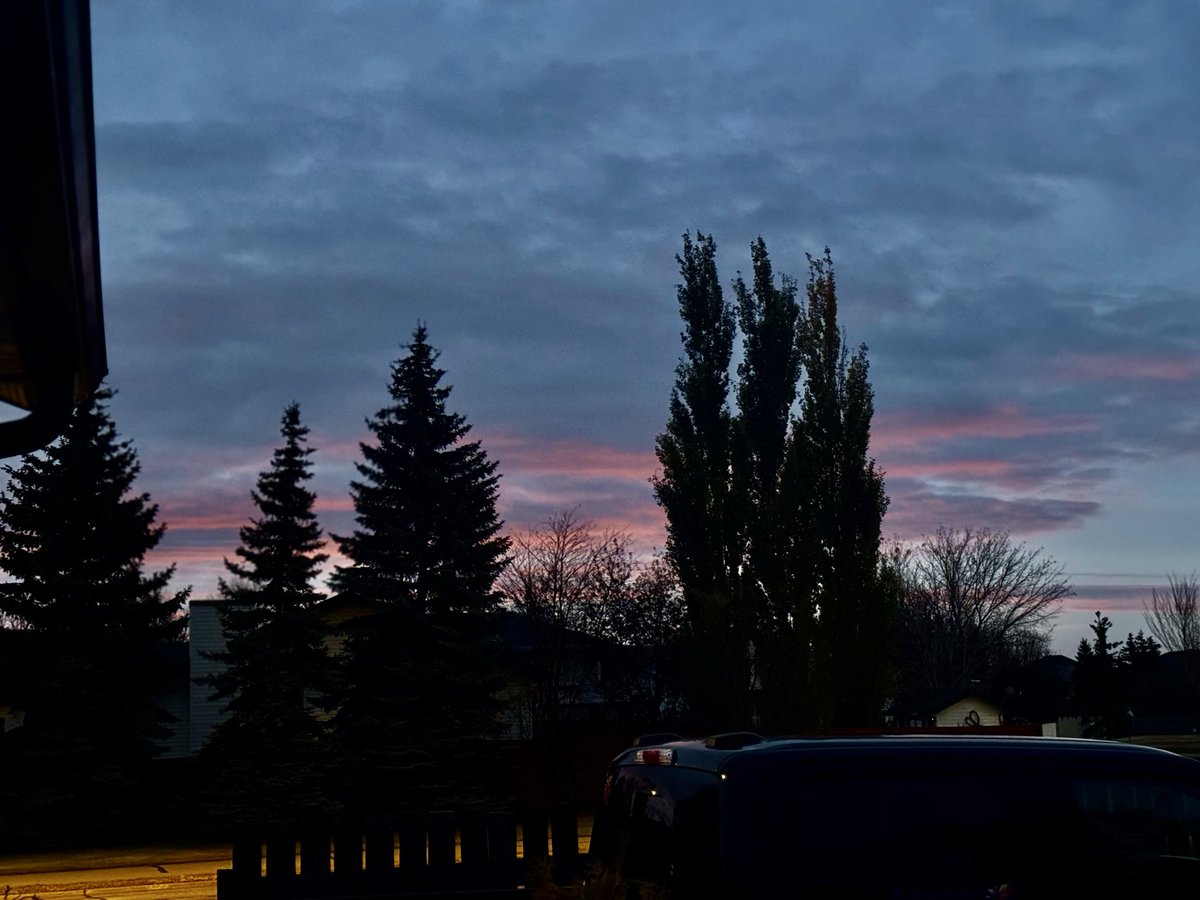 Alberta sunrise colours 🥰🥰

#abstorm