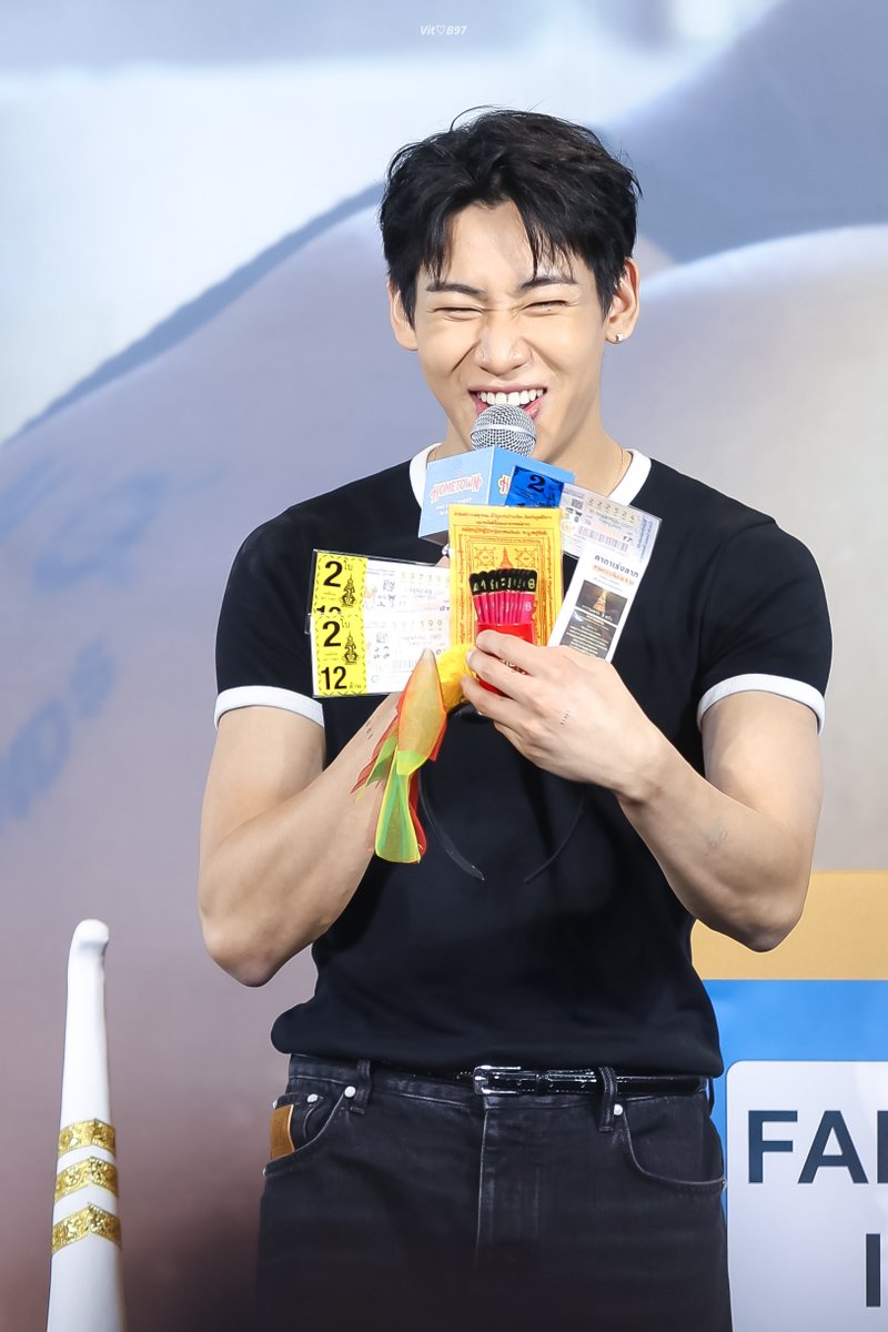 251019

make a wish ~ <a href="/BamBam1A/">BamBam</a>
#BamBam #뱀뱀 #GOT7⁠ #갓세븐
#BamBamFanSignCafeEVENT