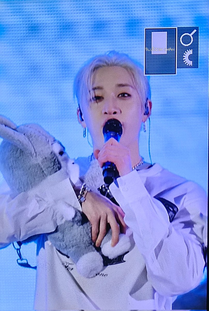 blueishchan's tweet photo. 251019 dominATE:celebrATE Day 2 프리뷰
🩶

#스트레이키즈 #스키즈 #방찬 #StrayKids #SKZ #BangChan #YouMakeStrayKidsStay https://t.co/UYZ08hWn58