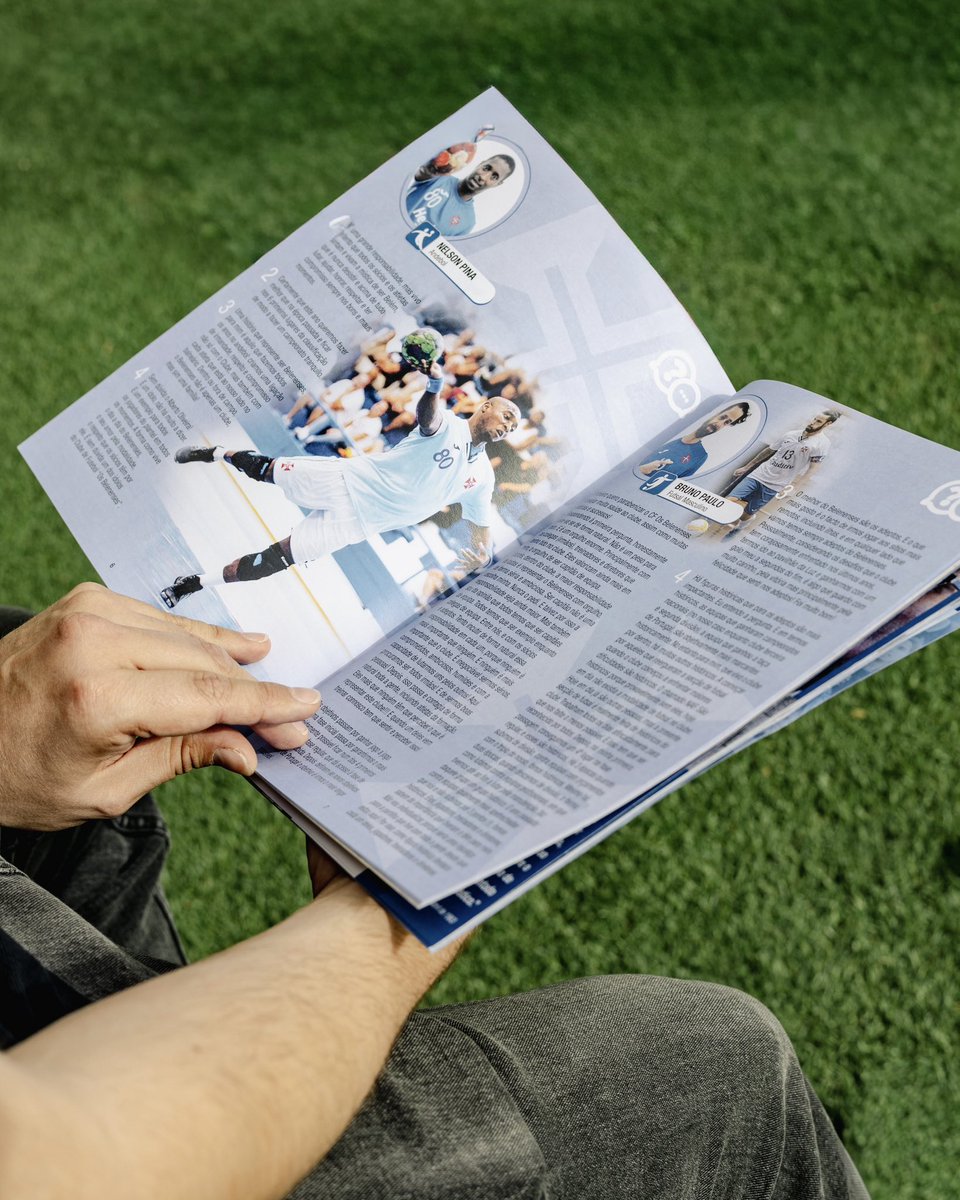 CFosBelenenses's tweet photo. 🔵👀
Não percas a oportunidade de garantir, na #LojaAzul, um exemplar físico da revista “Os #Belenenses”, 𝐞𝐝𝐢𝐜̧𝐚̃𝐨 𝐞𝐬𝐩𝐞𝐜𝐢𝐚𝐥 𝐜𝐨𝐦𝐞𝐦𝐨𝐫𝐚𝐭𝐢𝐯𝐚 𝐝𝐨 𝟏𝟎𝟔° 𝐚𝐧𝐢𝐯𝐞𝐫𝐬𝐚́𝐫𝐢𝐨 𝐝𝐨 𝐂𝐅𝐁 com o valor de 5€! 💙🙌 #tweetpastel https://t.co/upPleu9JSV