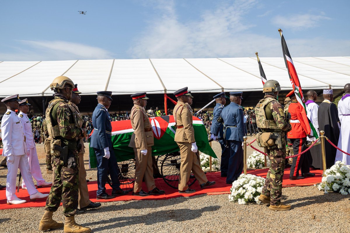 ray_omollo's tweet photo. Today, we laid to rest a son of the soil whose courage and conviction helped shape the collective conscience of our Republic. https://t.co/nzPSEu09B5