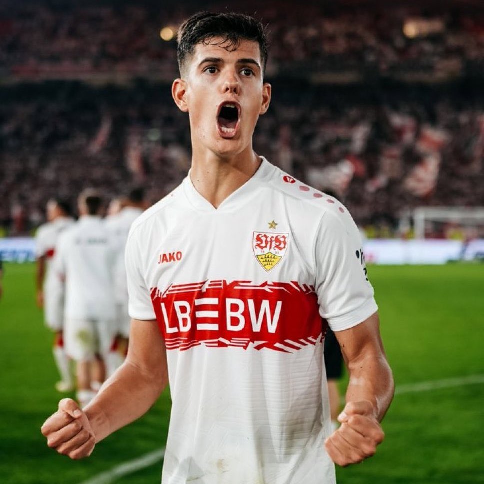 RisingStarXI's tweet image. Thank you La Fábrica 🤍⭐️