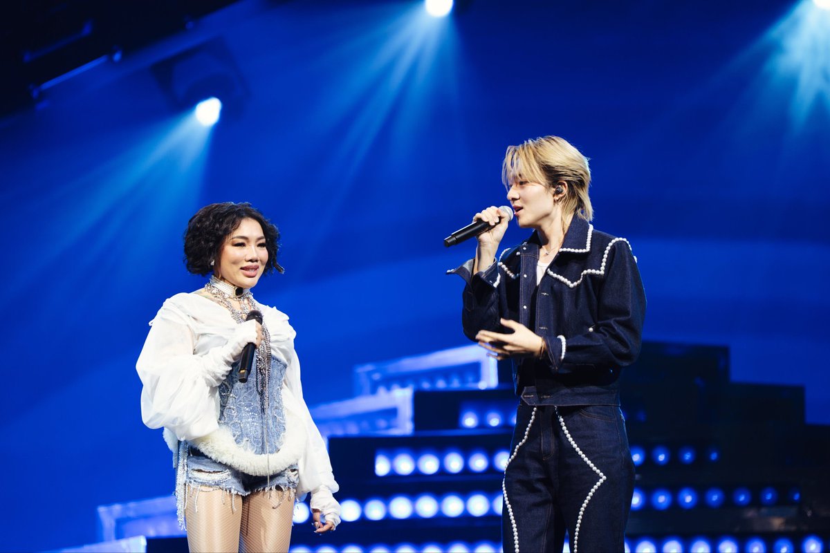 faholic's tweet image. ขอบคุณพี่ดามากๆๆที่ให้น้องนุนิวไปร่วมร้องเพลงบนเวที และดีใจกับน้องนุนิวที่มีคนรักคนเอ็นดูขนาดนี้ ขอให้เป็นที่รักของทุกคนตลอดไปและบินขึ้นไปสูงๆอีกเลยน้า i’m always here to support whatever you do 🤍

#DA20ConcertxNuNew
#JulasHerbXDA20Concert
#NuNew @CwrNew